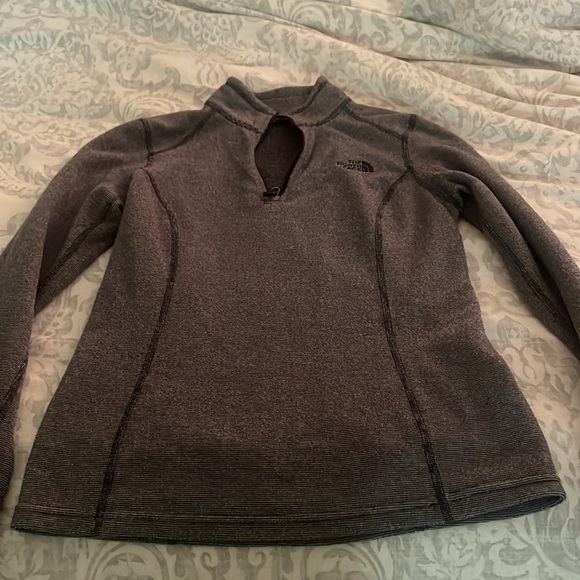 North Face quarter zip fleece - Picture 2 of 5